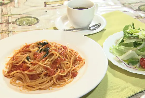 トマトとバジリコのスパゲッティ