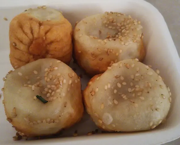 生煎饅頭（４個入りまたは６個入り）