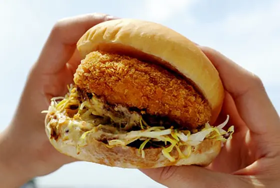 大きな口を開けて がぶり!