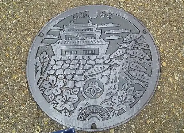ご当地マンホール～岩村城～