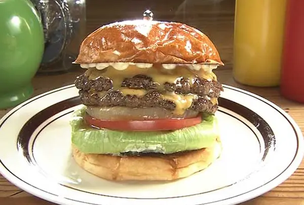 チンズバーガーマーケット（TIN'z Burger Market）