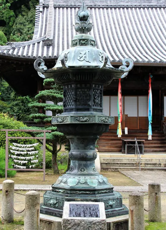 銅製の大灯篭