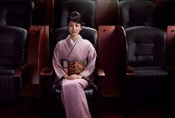 映画館も