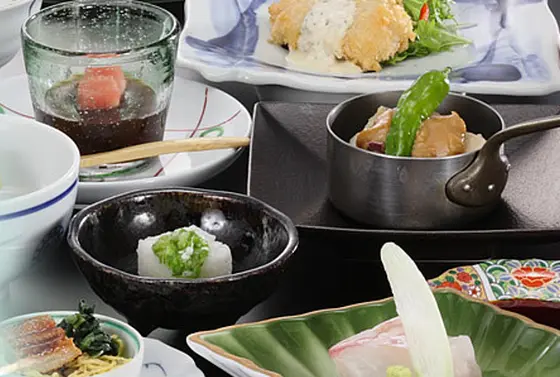 看板メニューは「月替わり創作会席」